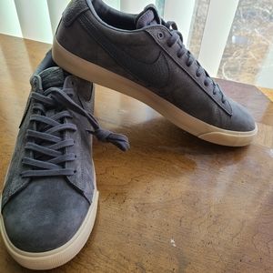 Nike SB Grant Taylor x Antihero Low